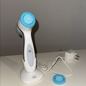 Lumispa Facial Cleansing Brush